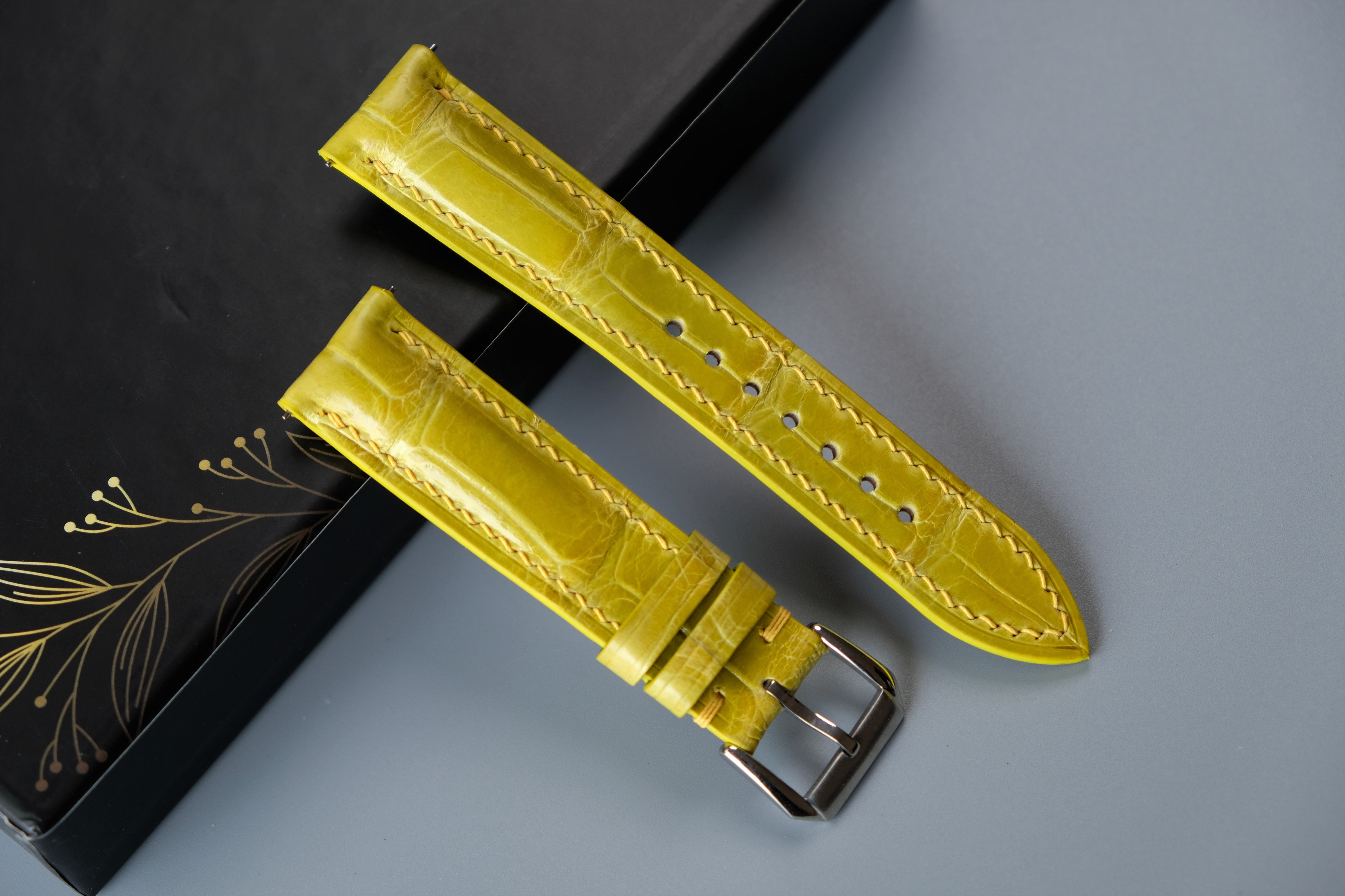 Light Yellow Alligator Leather Watch Strap – Custom Sizes 10mm to 26mm