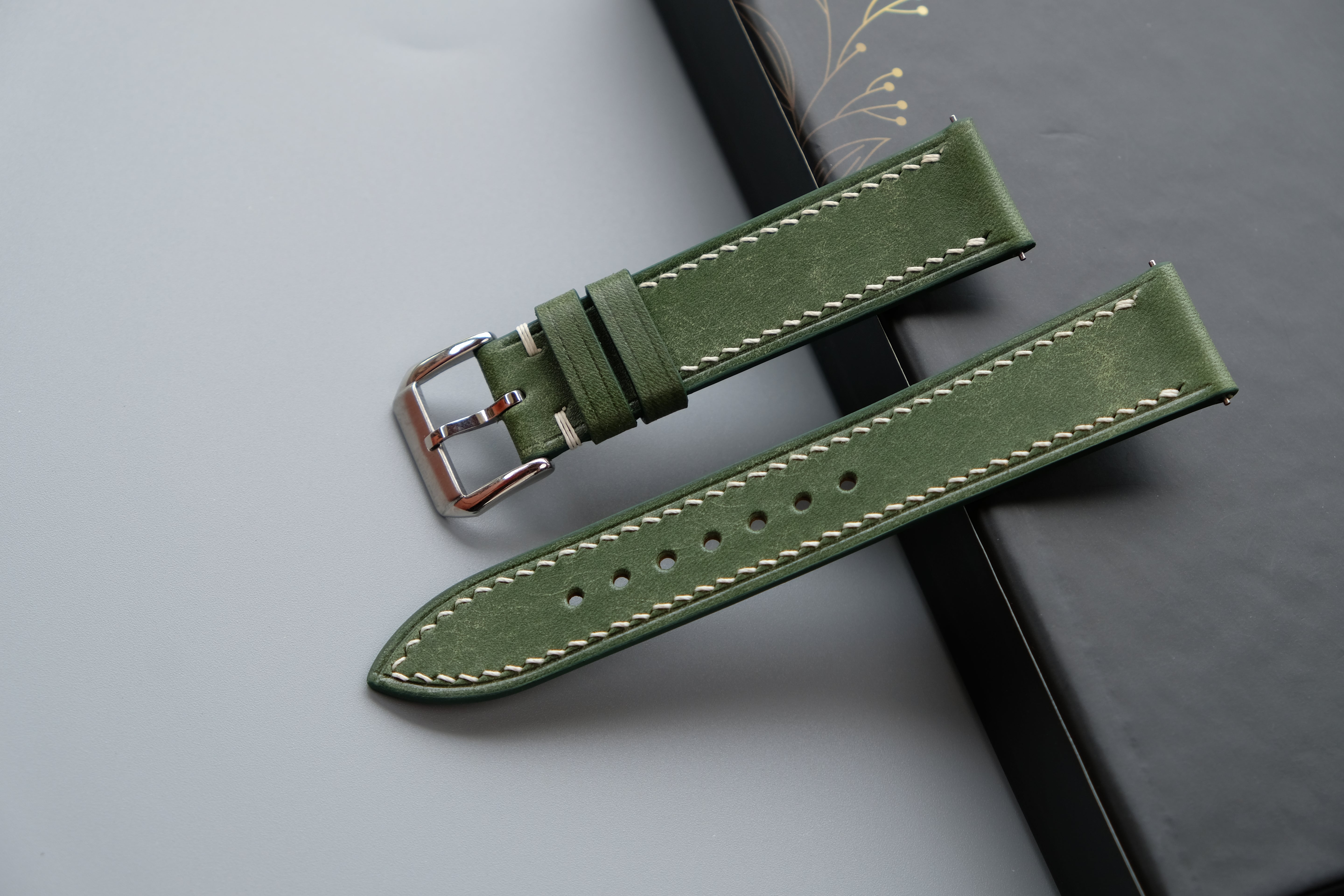 Olive Green Maya Leather Watch Strap – Custom Sizes 10mm to 26mm