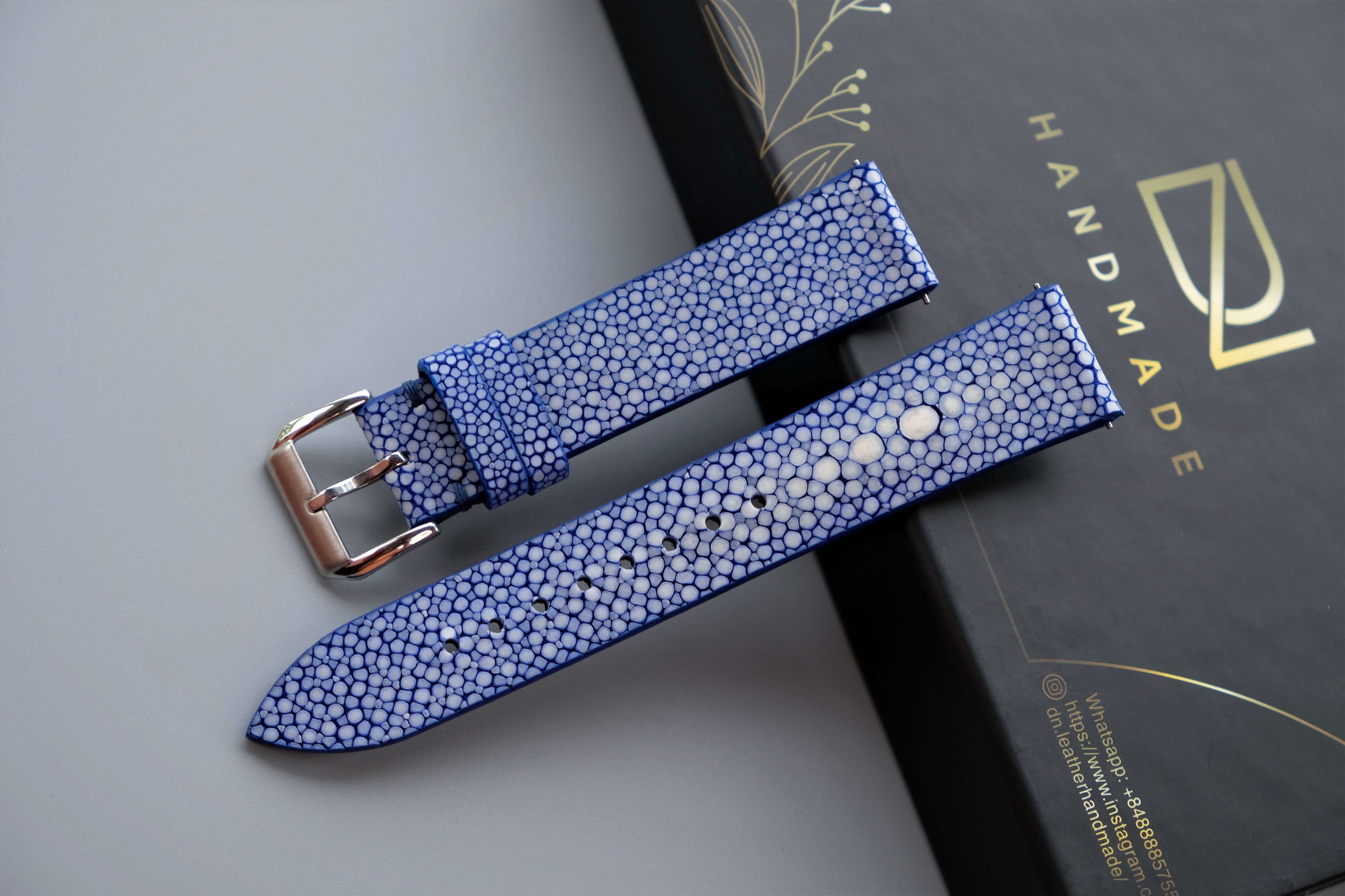 Blue Stingray Watch Strap 1 Pearl In The Center