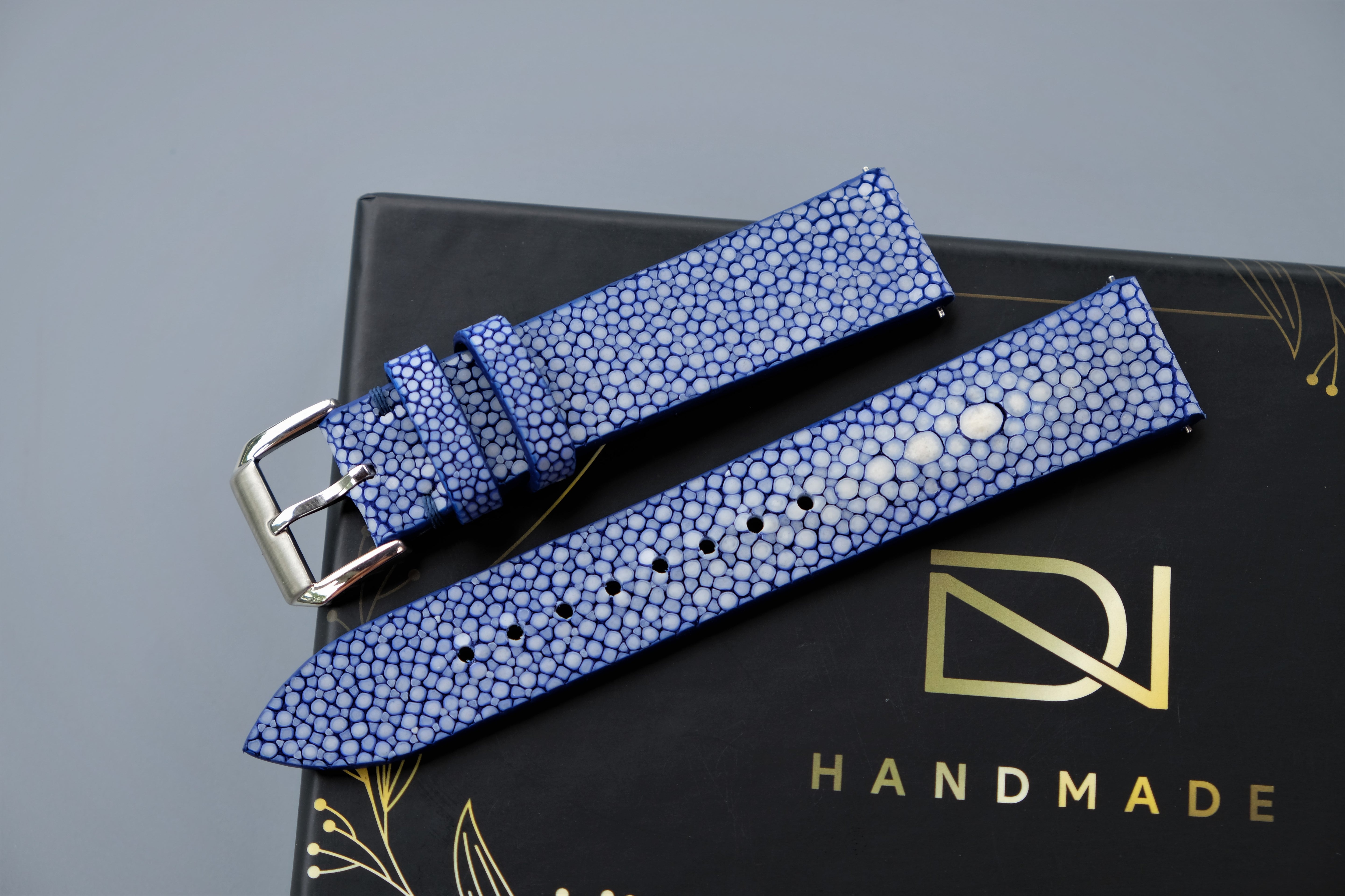 Blue Stingray Watch Strap 1 Pearl In The Center