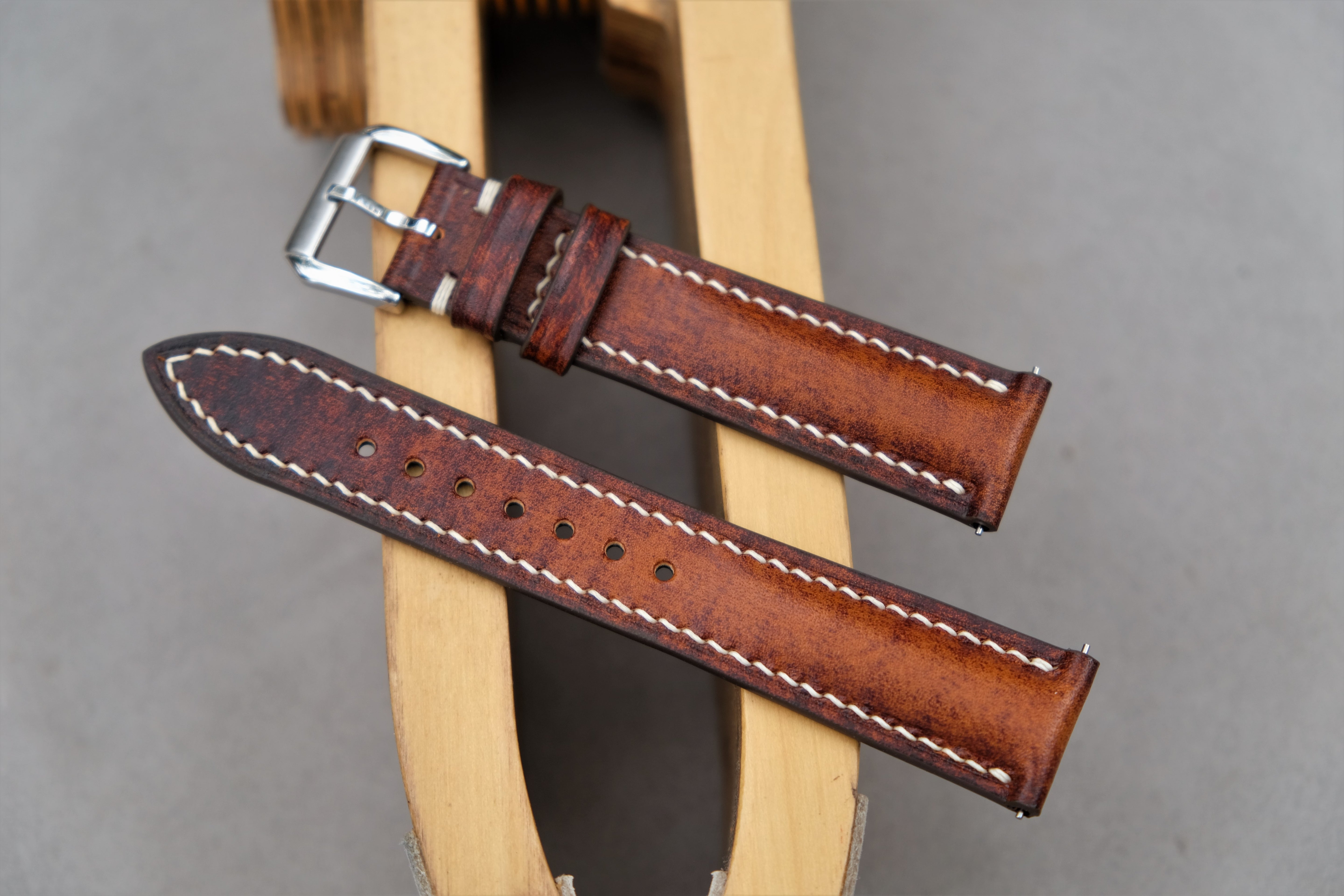 PATINA Light Brown Veg-Tan Leather Watch Strap – Custom Sizes 16mm to 26mm