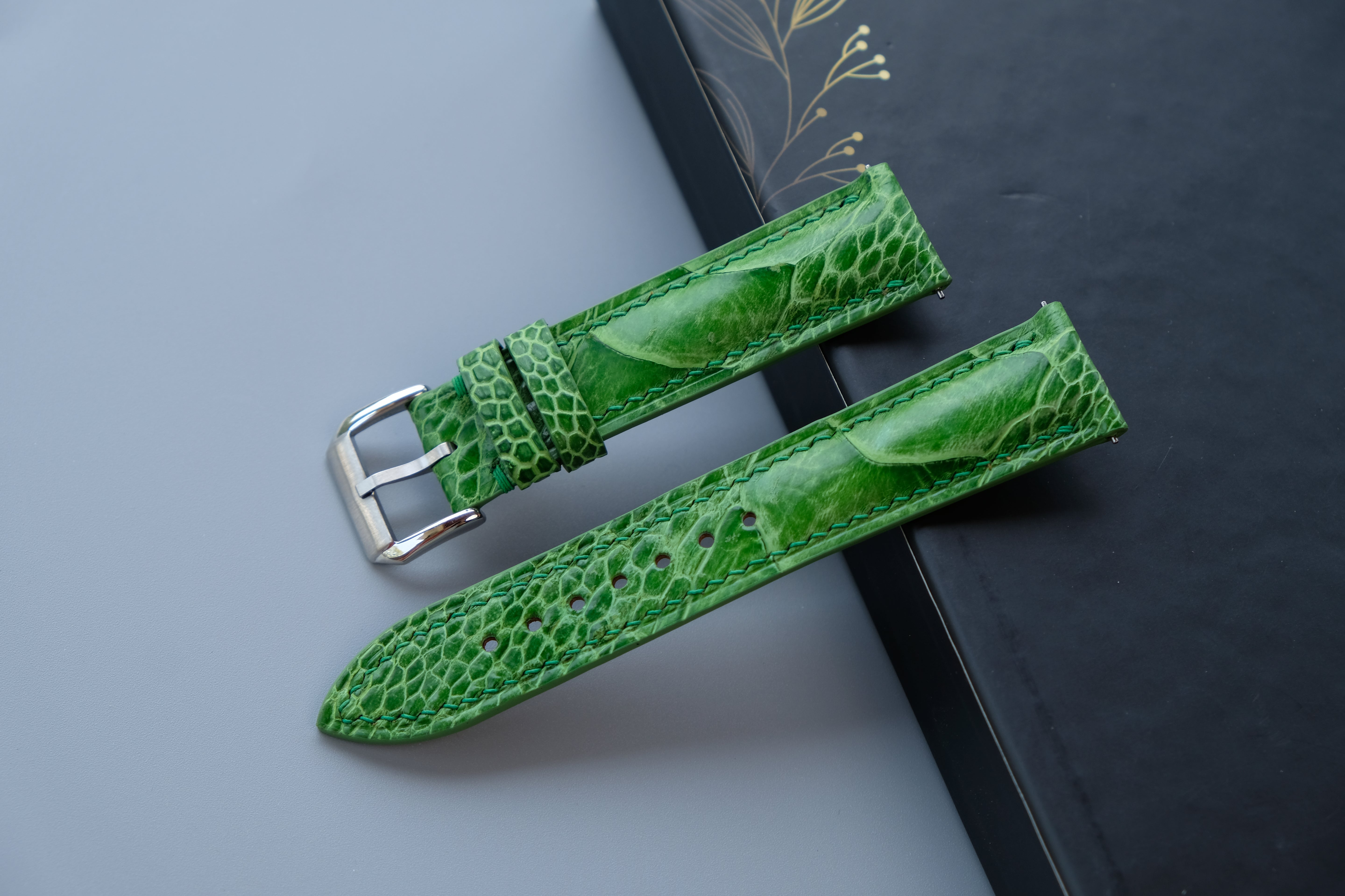 Light Green Ostrich Leather Watch Strap – Custom Sizes 10mm to 26mm