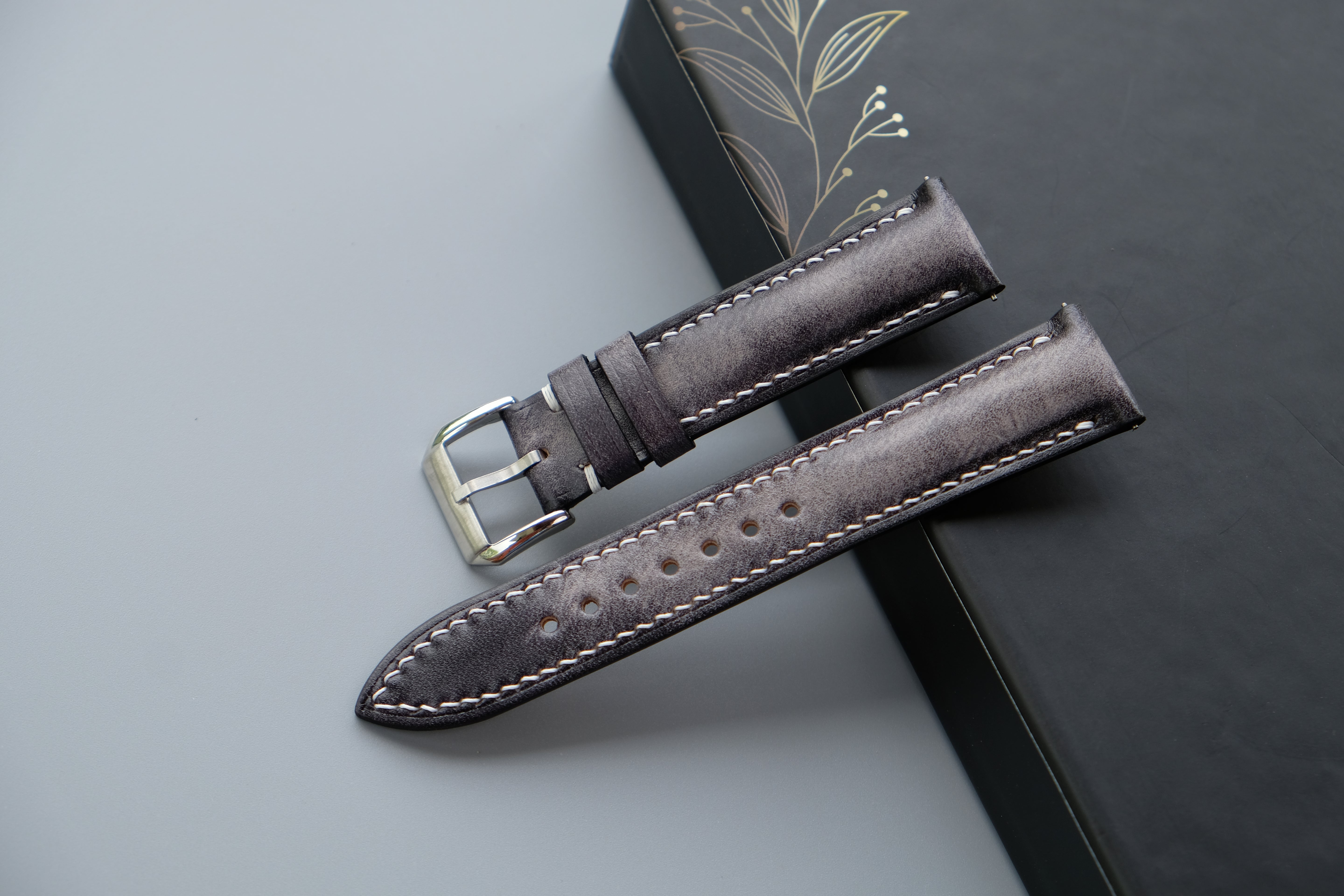 Gray Veg-Tan Patina Leather Watch Strap - Custom Sizes From 26mm to 10mm