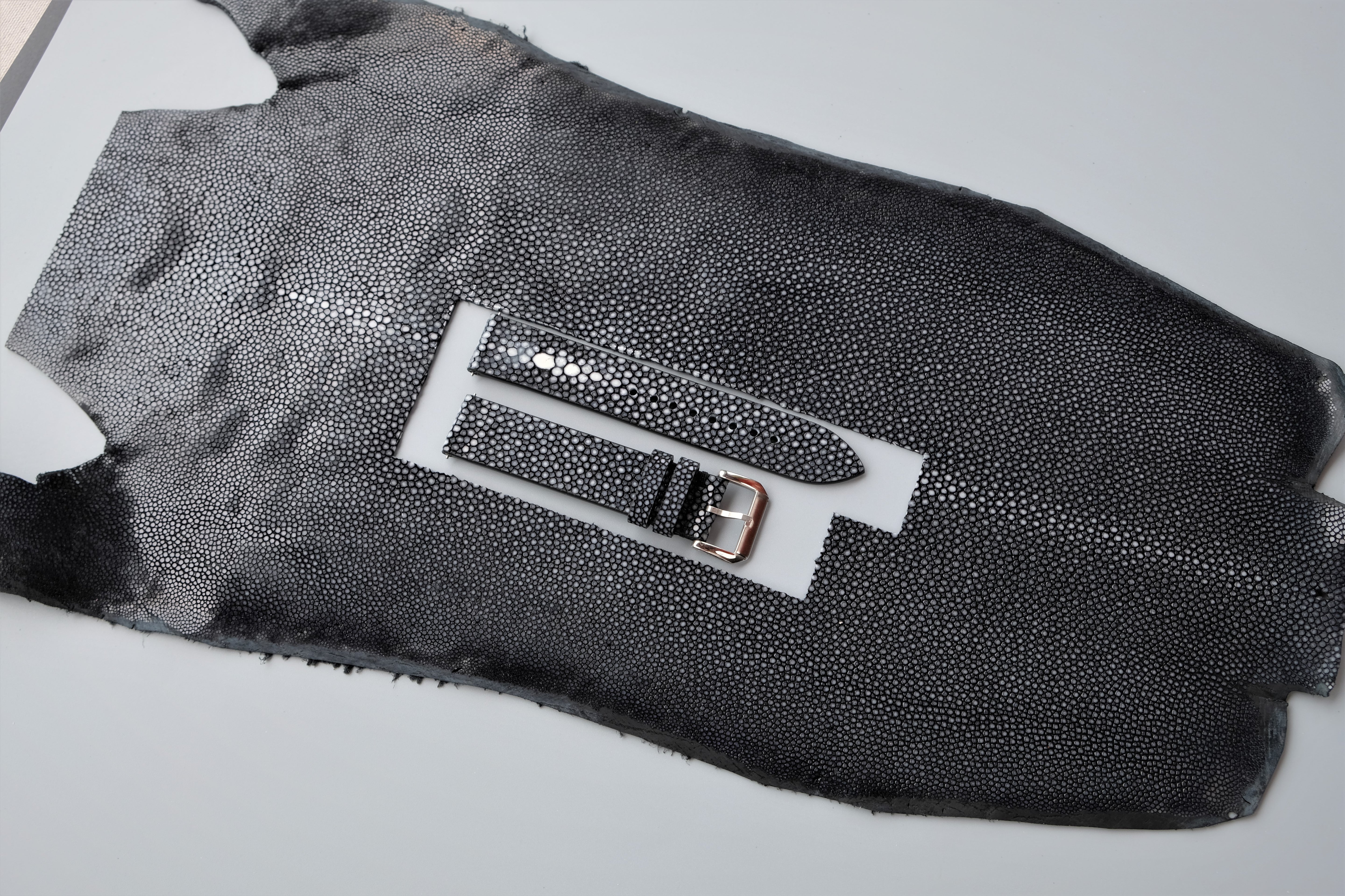 Black Stingray Watch Strap 1 Pearl In The Center