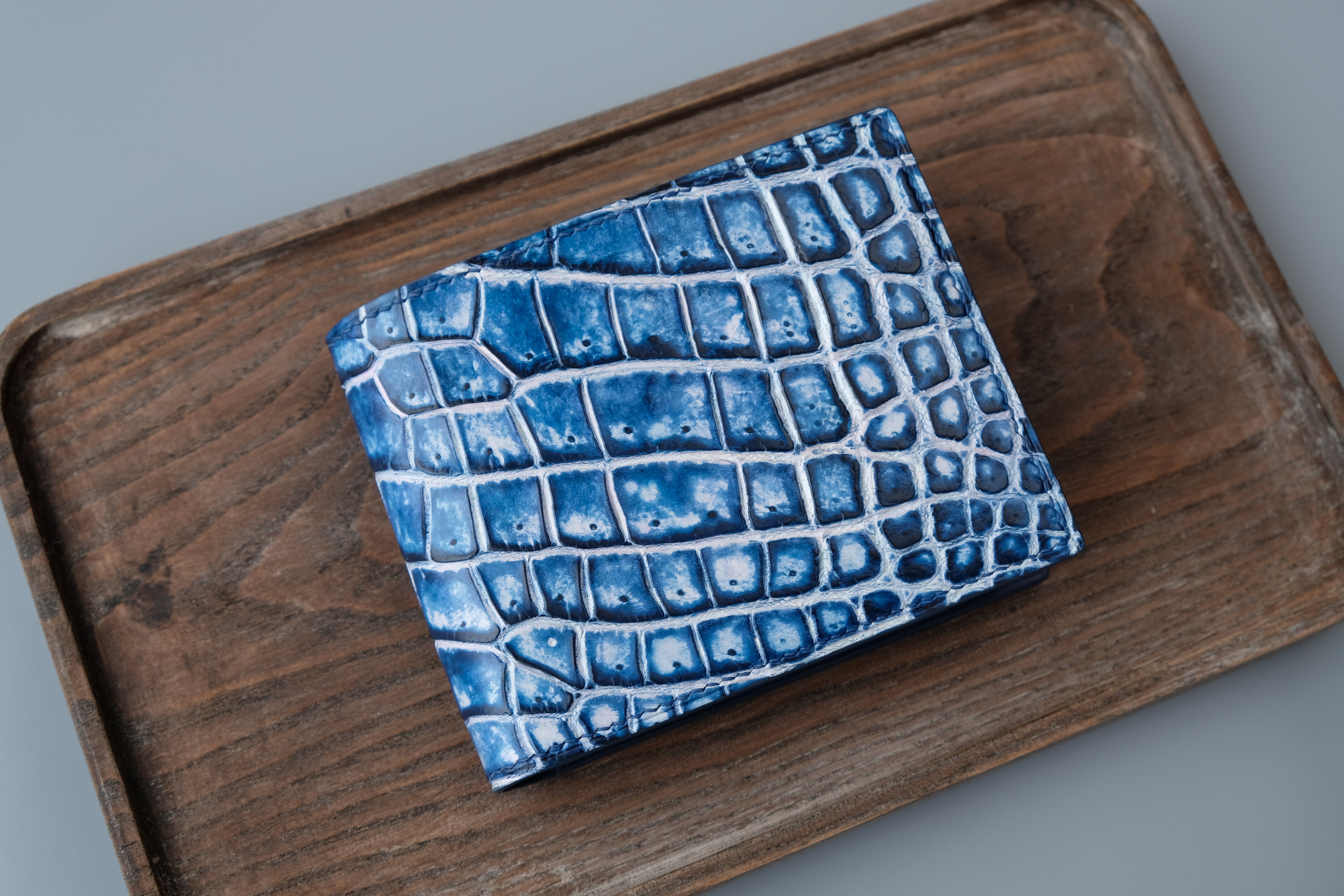 Made-to-Order Alligator Leather Wallet – Handcrafted with Patina Finish