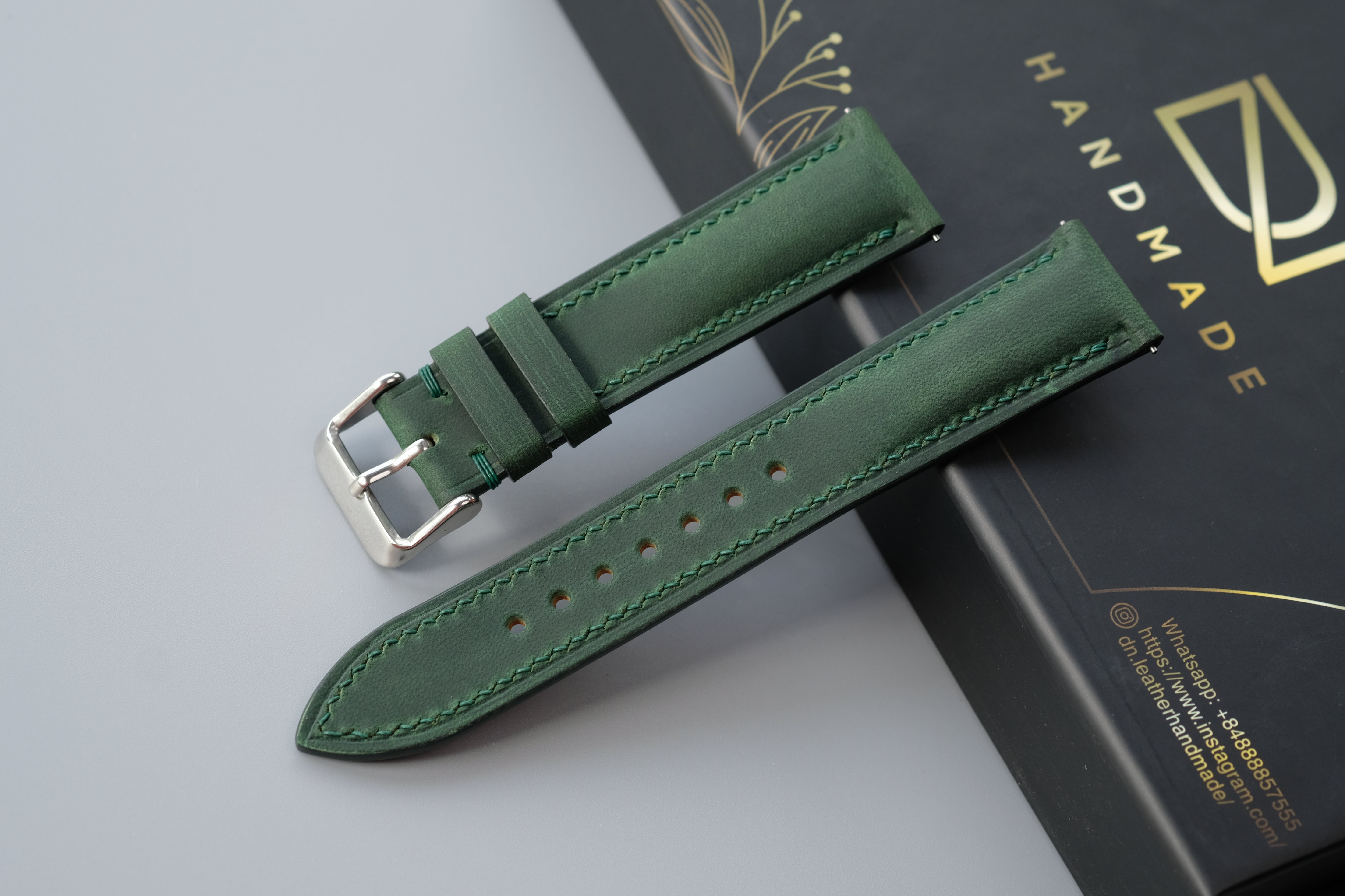 Dark Green Waxed Cowhide Leather Watch Strap – Custom Sizes 16mm to 26mm