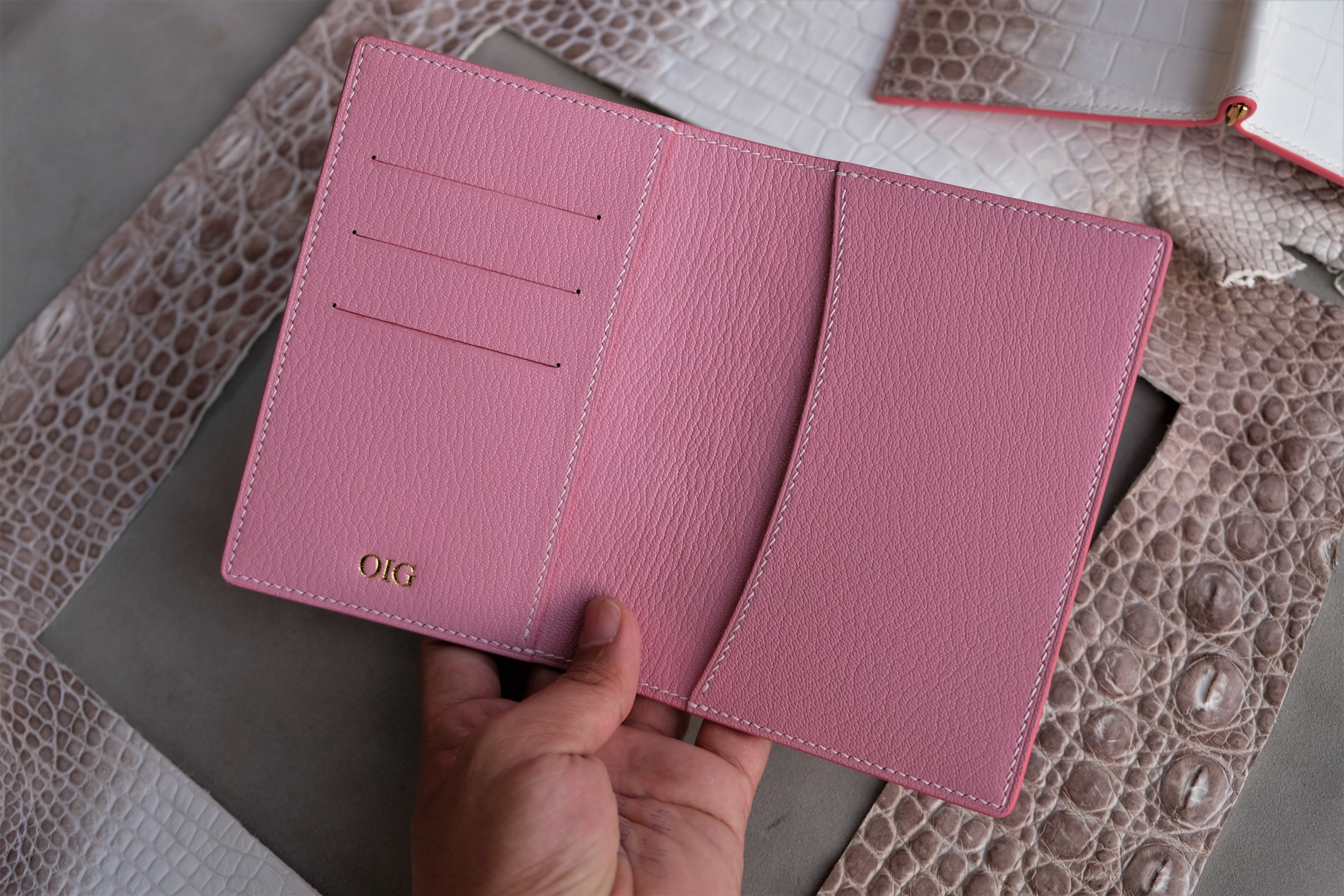 Himalayan Alligator Leather Passport Holder