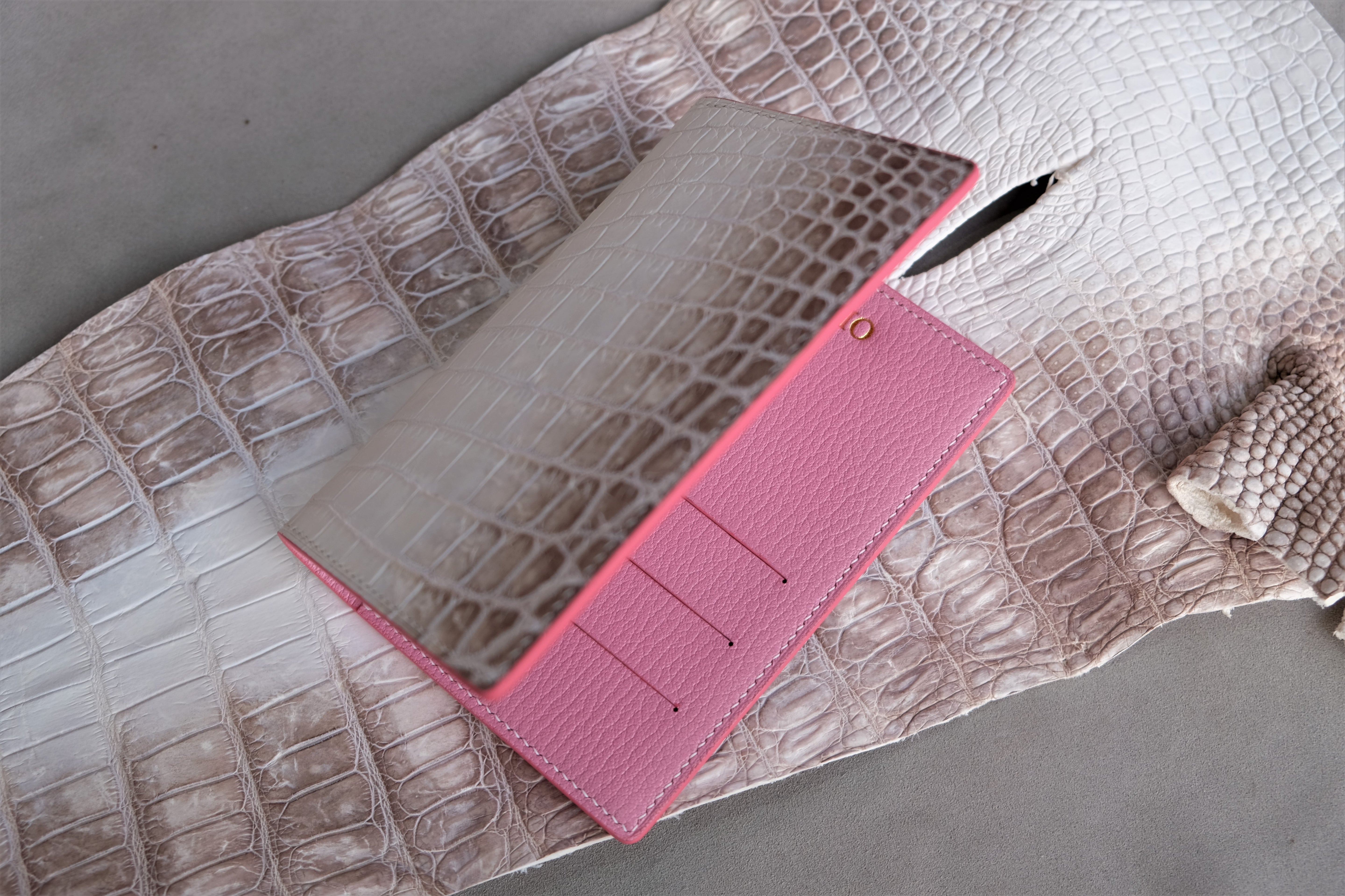 Himalayan Alligator Leather Passport Holder