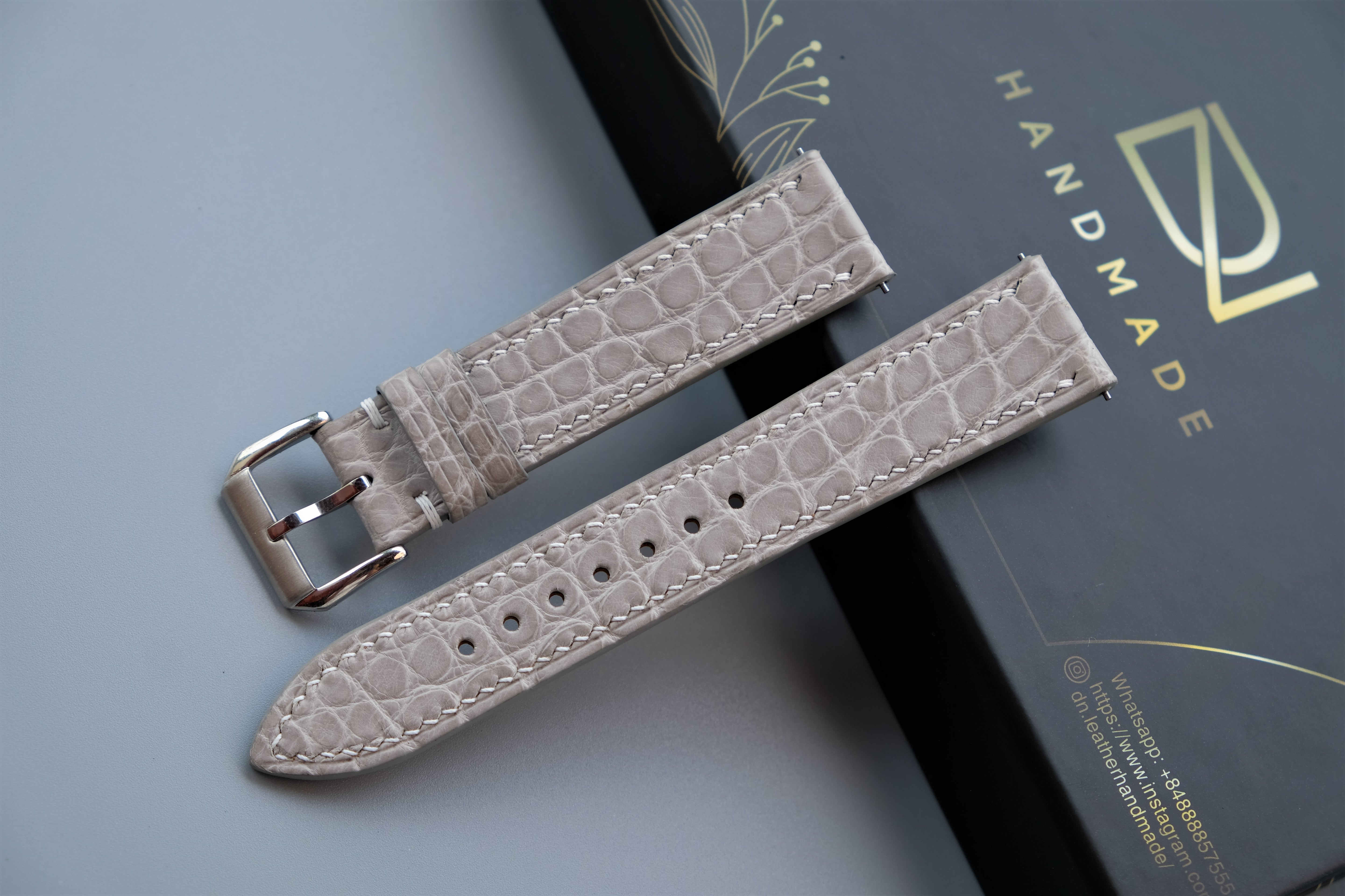 Light Gray Alligator Leather Watch Strap – Custom Sizes 10mm to 26mm