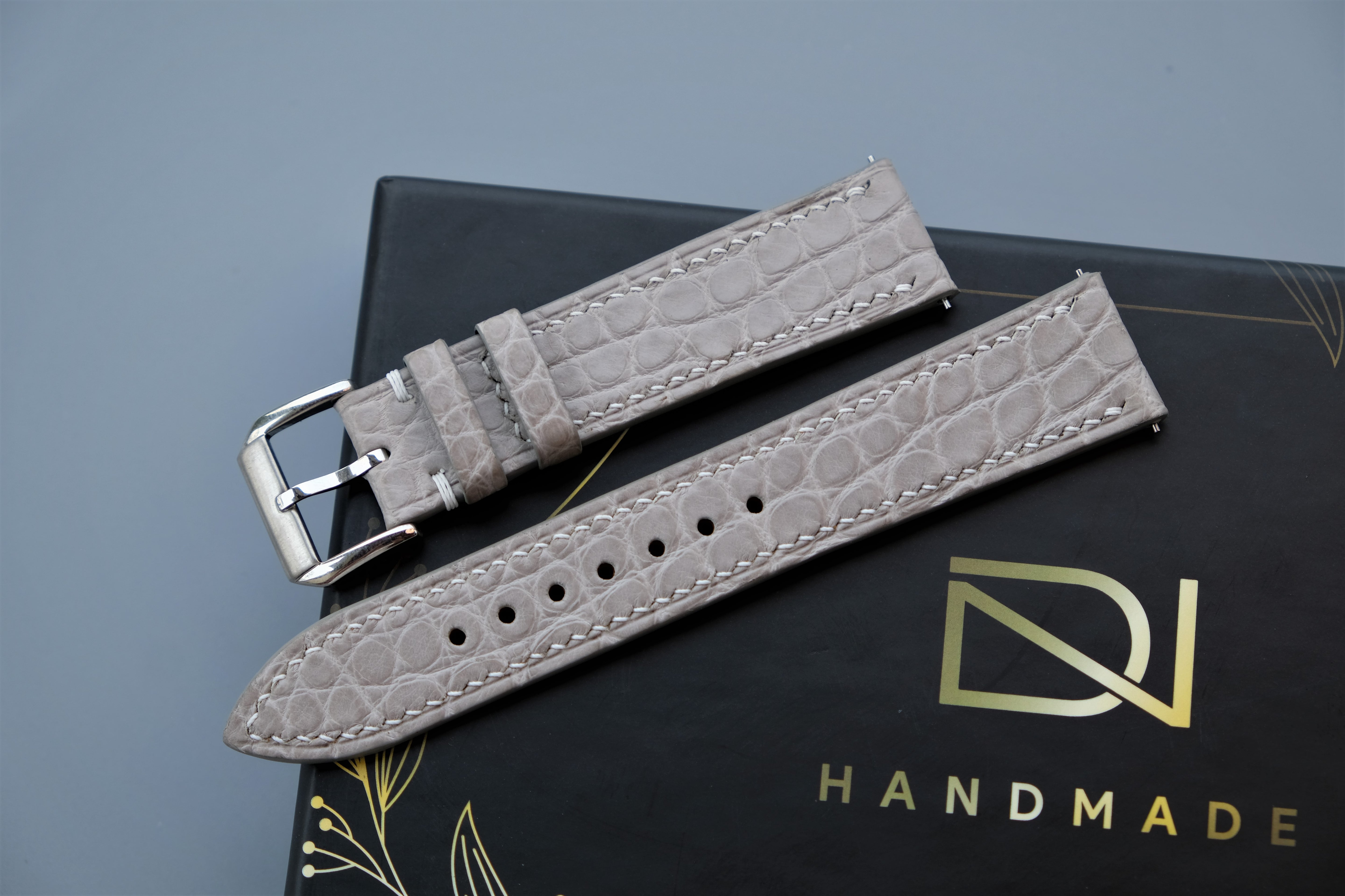 Light Gray Alligator Leather Watch Strap – Custom Sizes 10mm to 26mm