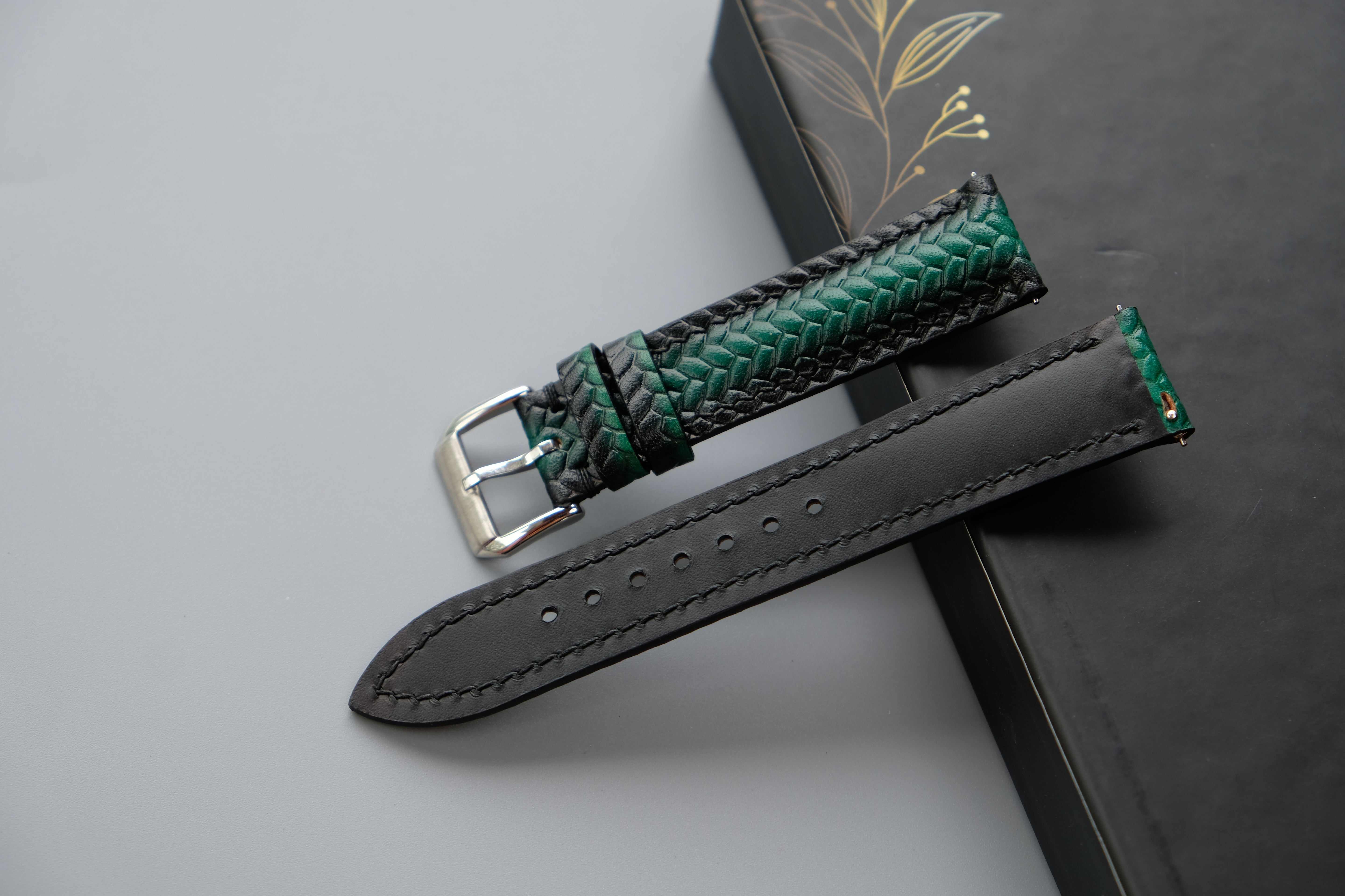 Green Veg-Tan Leather Watch Strap – Custom Sizes 10mm to 26mm