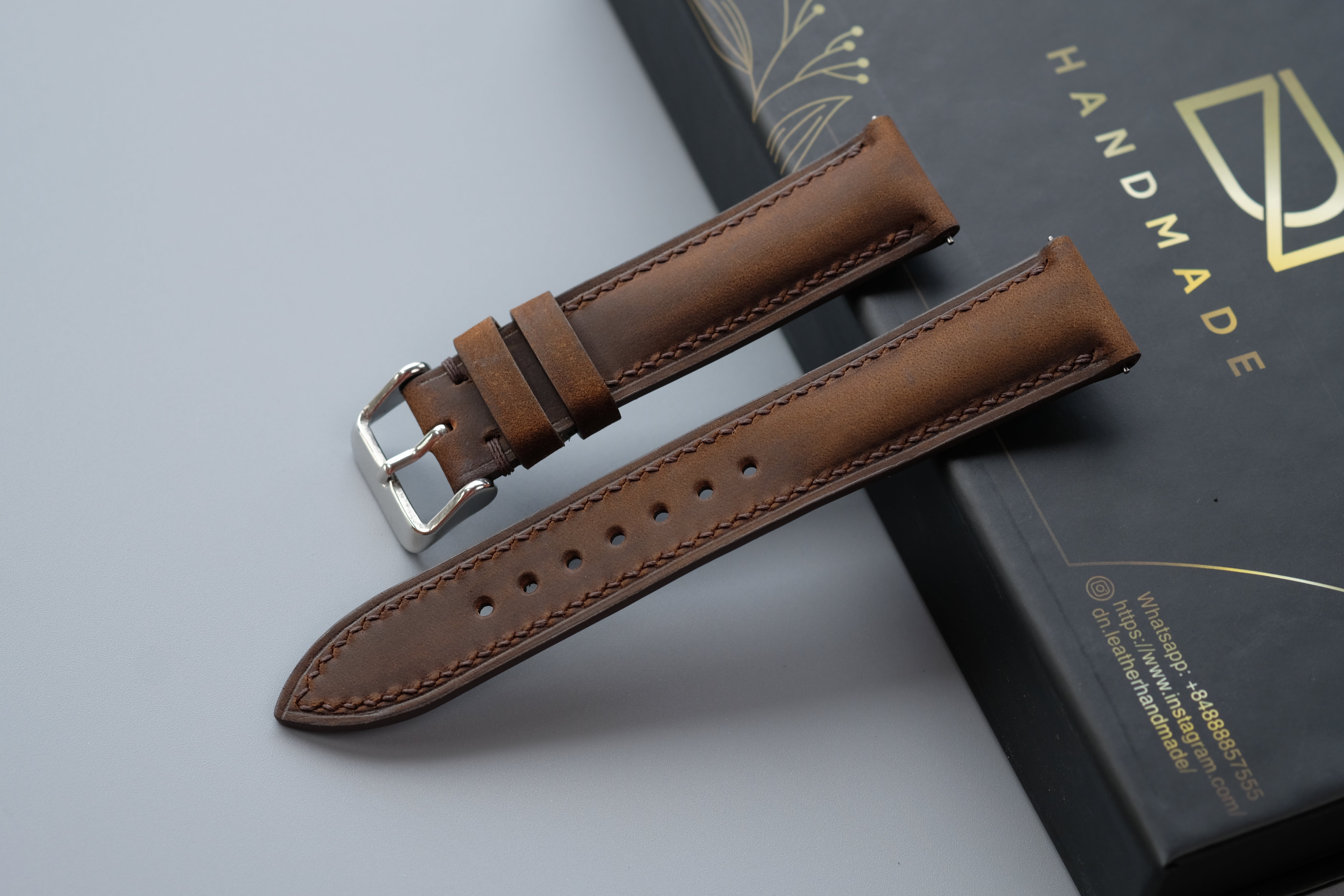 Brown Waxed Cowhide Leather Watch Strap – Custom Sizes 16mm to 26mm